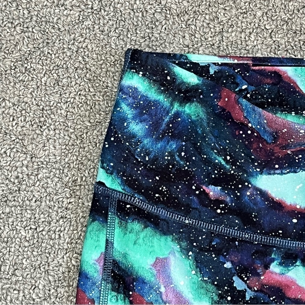 Saucony Fortify Crop Dusk Watercolor Galaxy Print Leggings Womens Size Medium - Picture 3 of 10